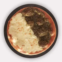 نصف جبنة نصف زعتر